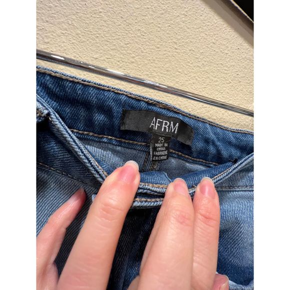 NEW Size 25 AFRM Sylar Jean in Light Wash REVOLVE MSRP $88 - Picture 6 of 9